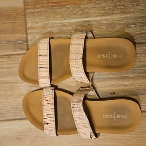 Minnie Tonka women's size 8 sandals